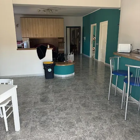 Rosy House * סקליאה